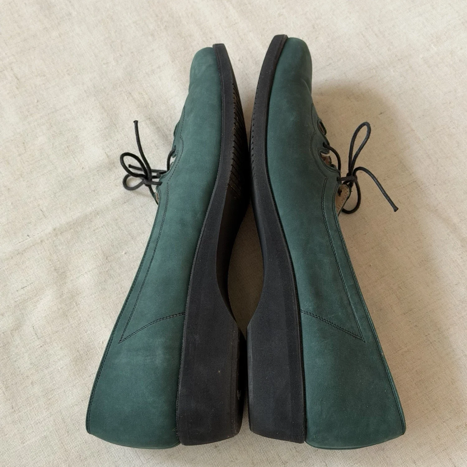 Salvatore Ferragamo 蓝绿色皮革系带泵 7.5 AAA Dark Academia Goblincore-