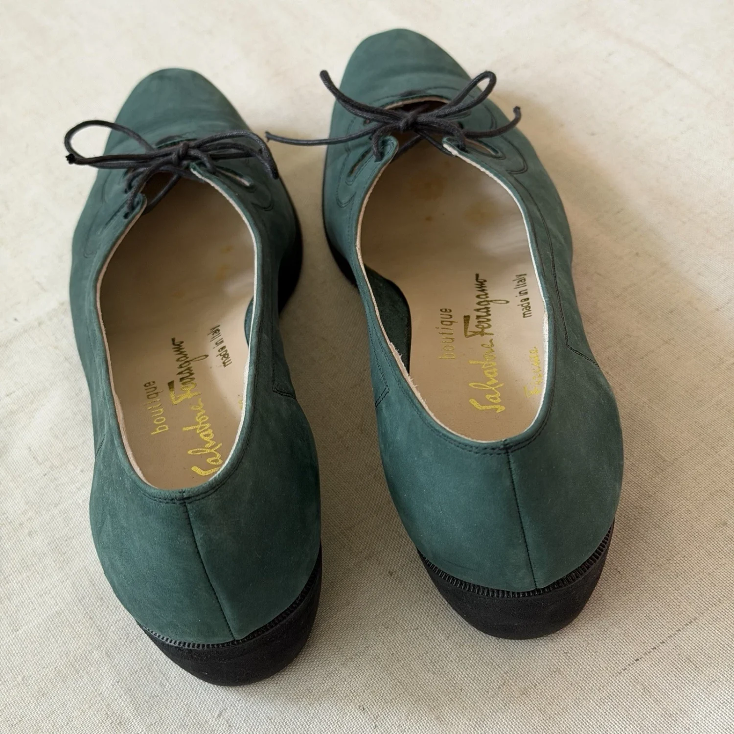 Salvatore Ferragamo 蓝绿色皮革系带泵 7.5 AAA Dark Academia Goblincore-