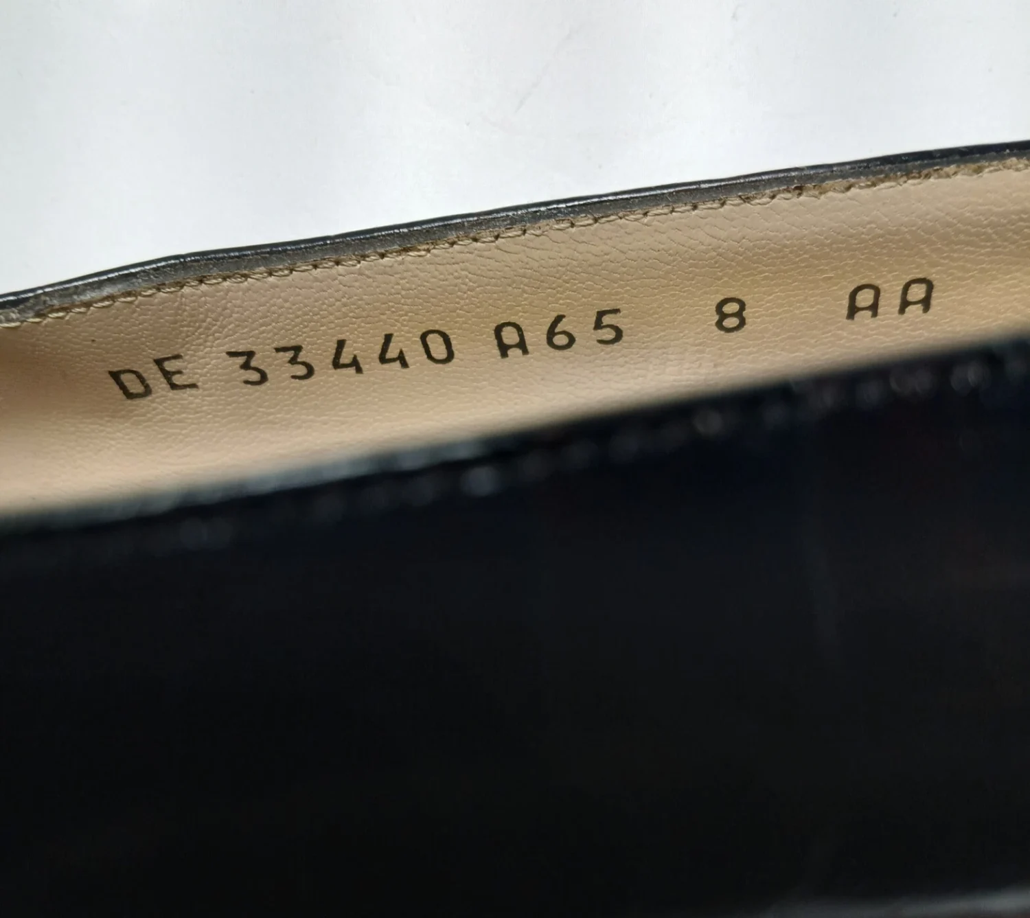 Ferragamo 深棕色鳄鱼浮雕 Leathe 高跟鞋 尺码 8 AA-