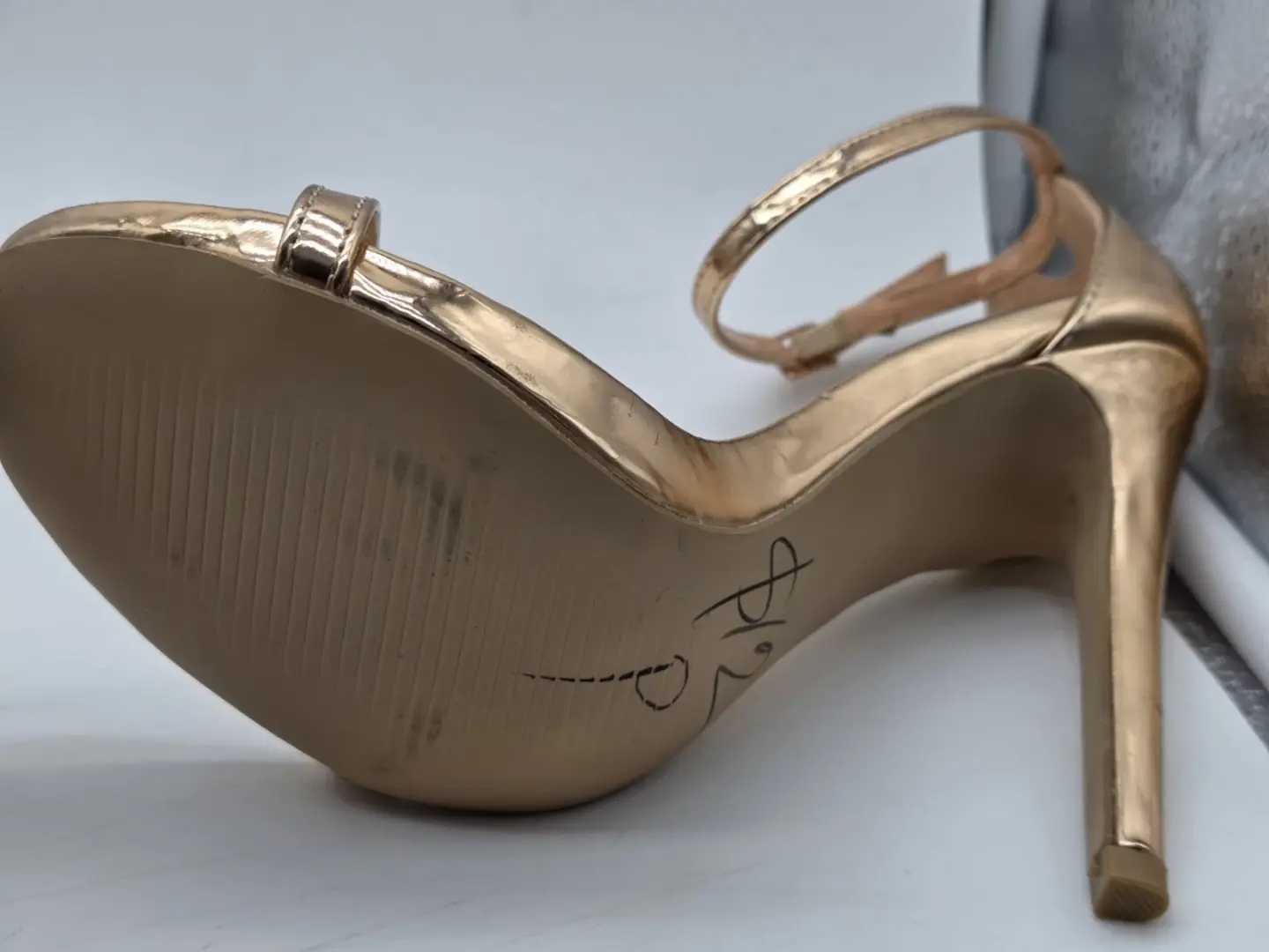 Shoedazzle 玫瑰金金属绑带高跟鞋女式 6 码踝带-