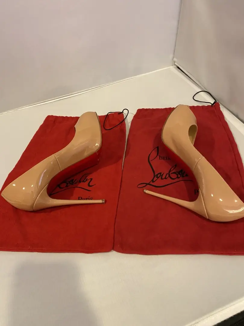 Christian Louboutin 高跟鞋 全新 Very Prive 120 专利腮红 米色 裸色 EU 38/US 8-