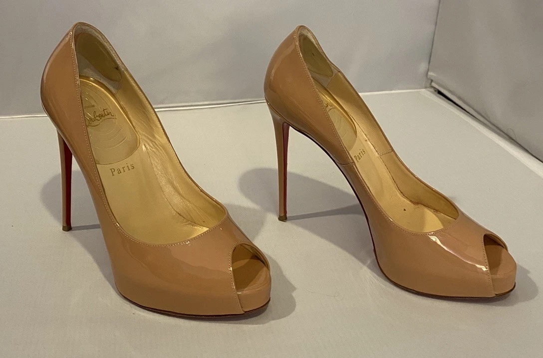 Christian Louboutin 高跟鞋 全新 Very Prive 120 专利腮红 米色 裸色 EU 38/US 8-