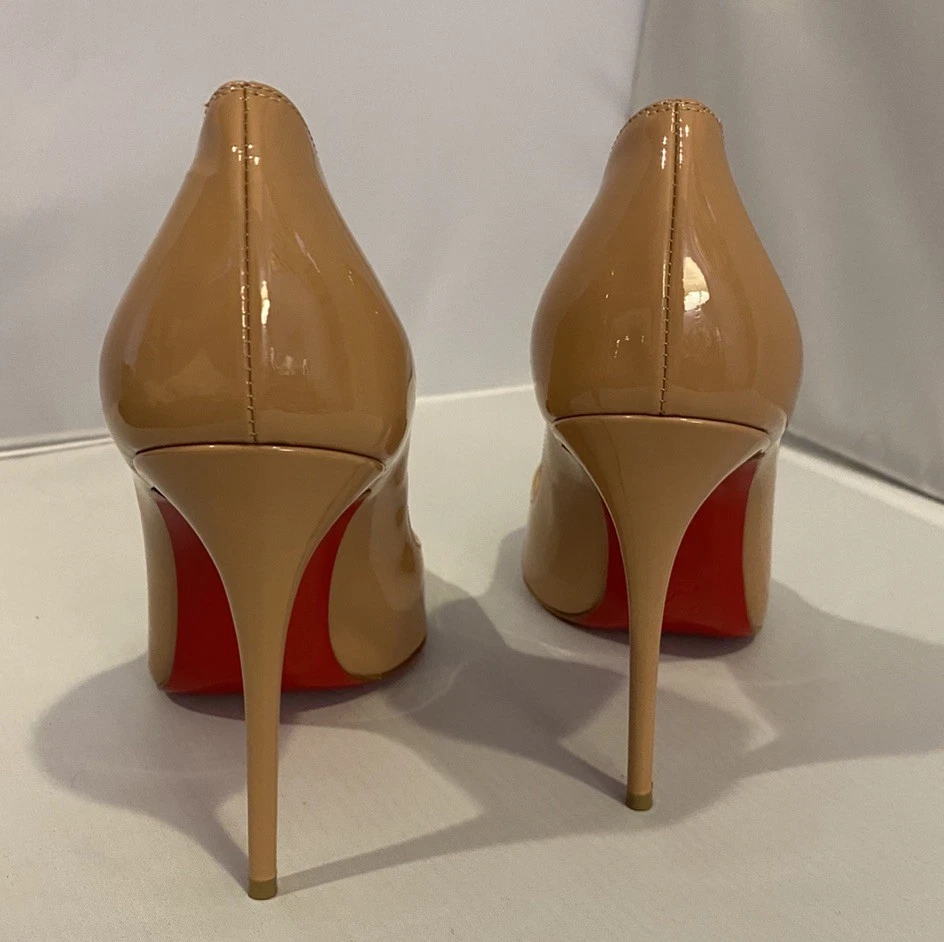 Christian Louboutin Kate 100 毫米鞋跟 - 腮红米色专利 38 EU/8 US-