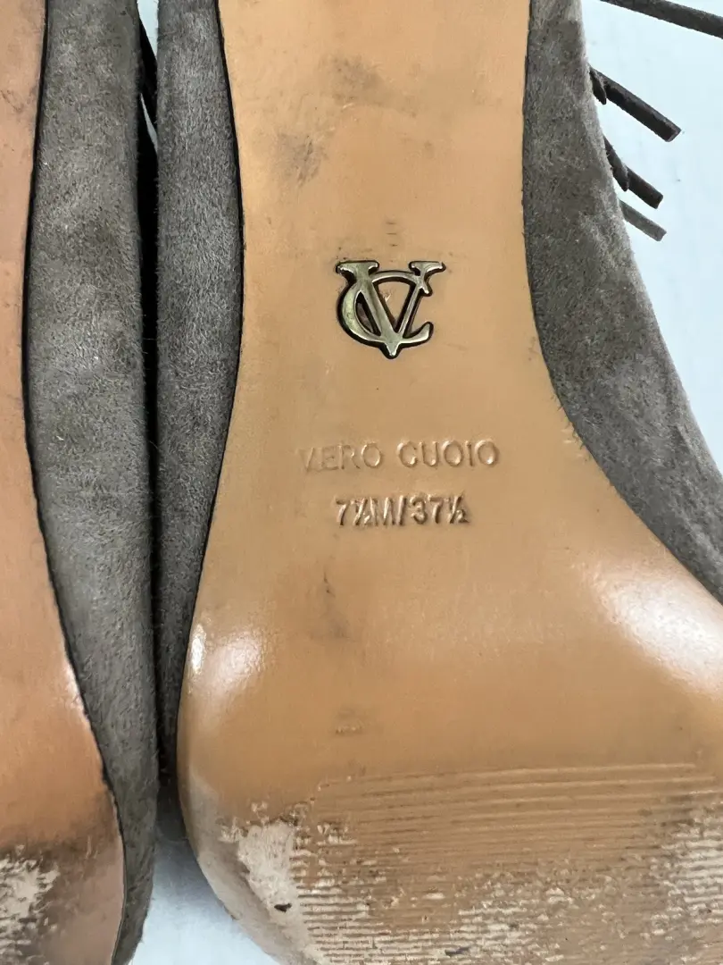 Vince Camuto 流苏麂皮绒露趾短靴波西米亚节日高跟鞋灰褐色 7.5-