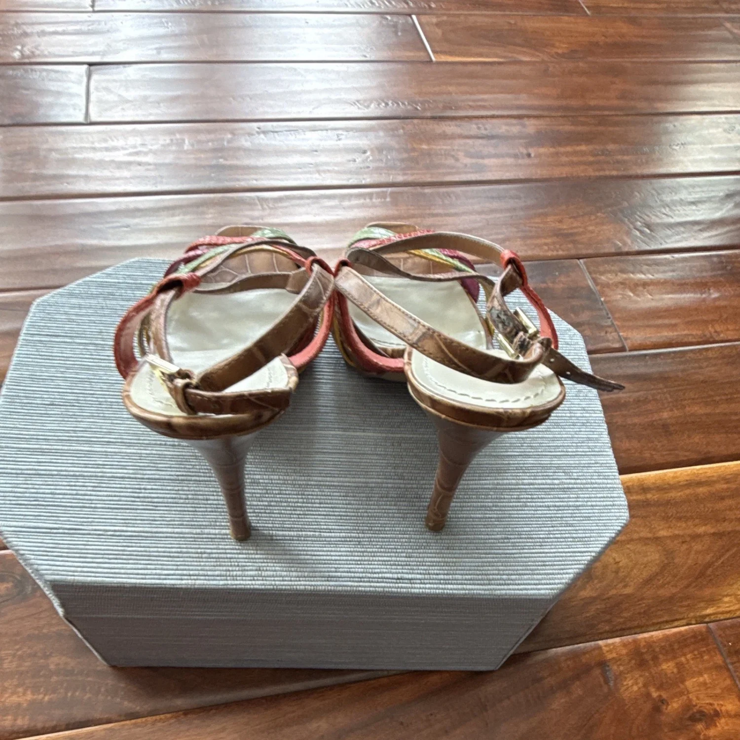Nine West 多色绑带皮革细高跟鞋扣露趾女式 8.5 码-
