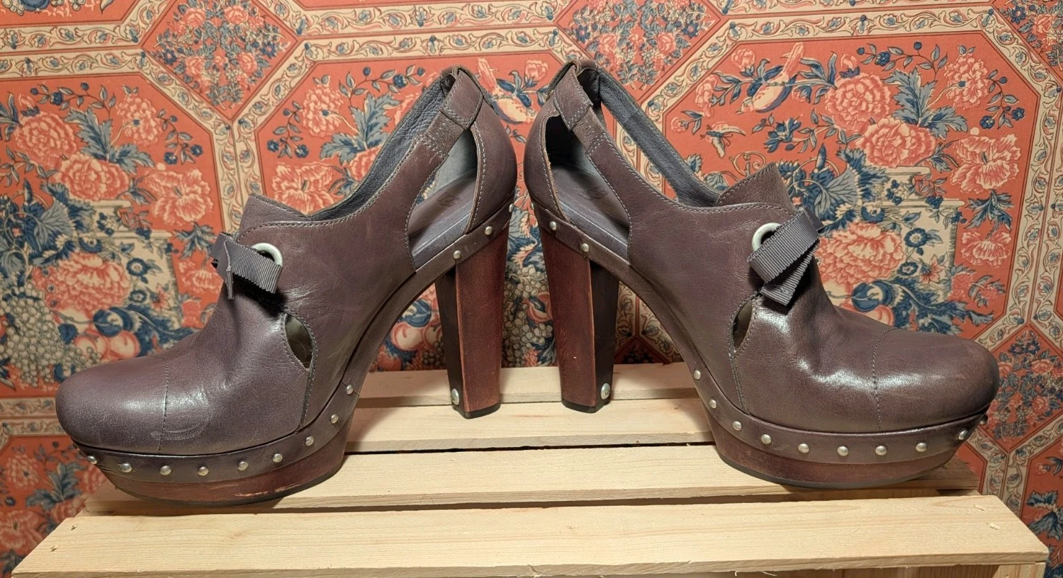 UGG Celestina 皮革铆钉厚底高跟鞋带剪绒鞋垫 11 码 EU 42-