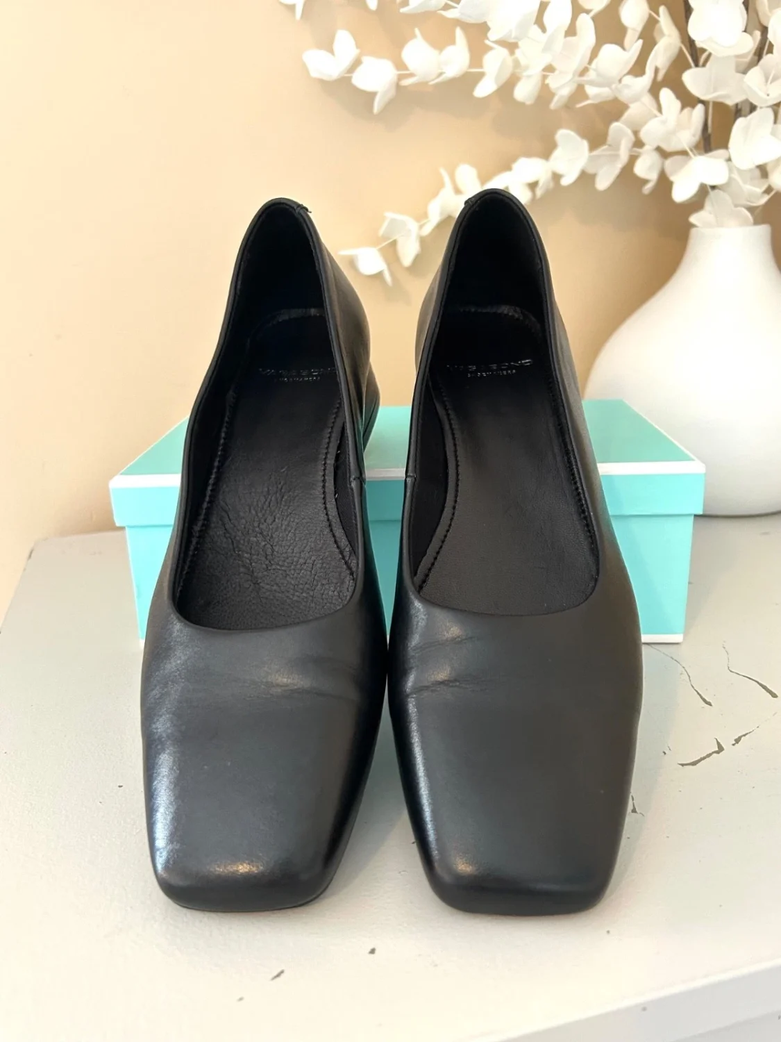 Like New! Vagabond Shoemakers Black Leather Debbi 1” Heeled Pump Size EU37/US7