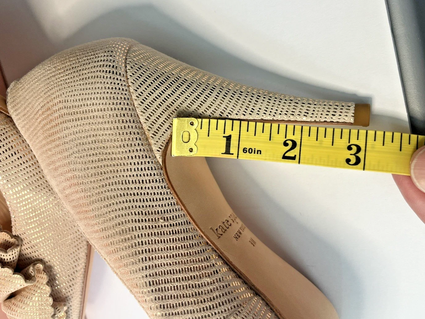 Kate Spade Alessia Ruffle 高跟鞋腮红女式 6.5 码-