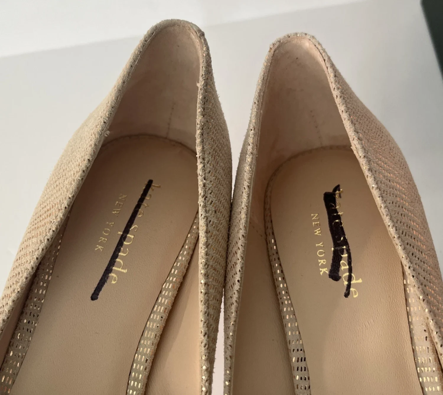 Kate Spade Alessia Ruffle 高跟鞋腮红女式 6.5 码-