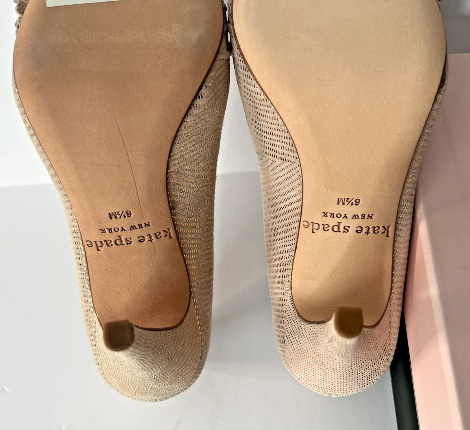 Kate Spade Alessia Ruffle 高跟鞋腮红女式 6.5 码-