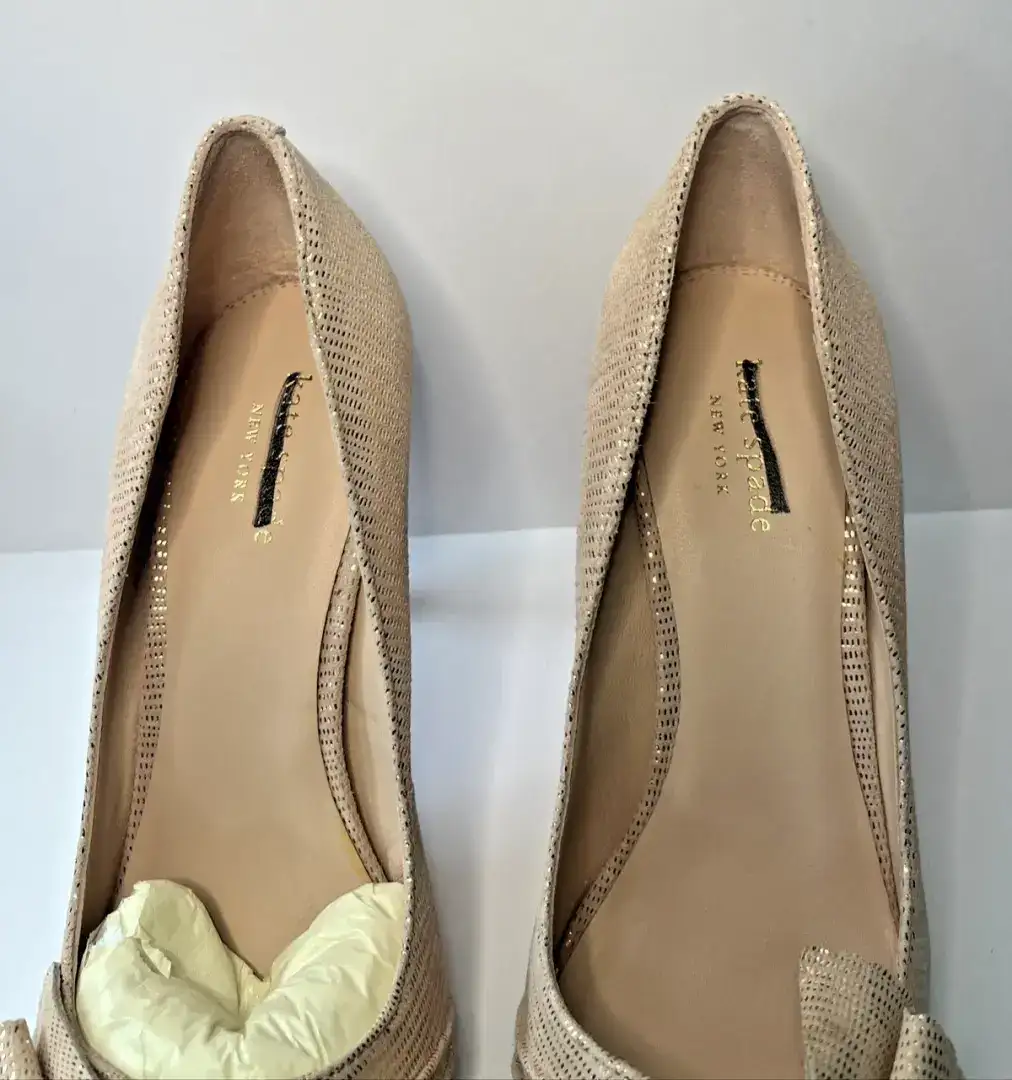 Kate Spade Alessia Ruffle 高跟鞋腮红女式 6.5 码-