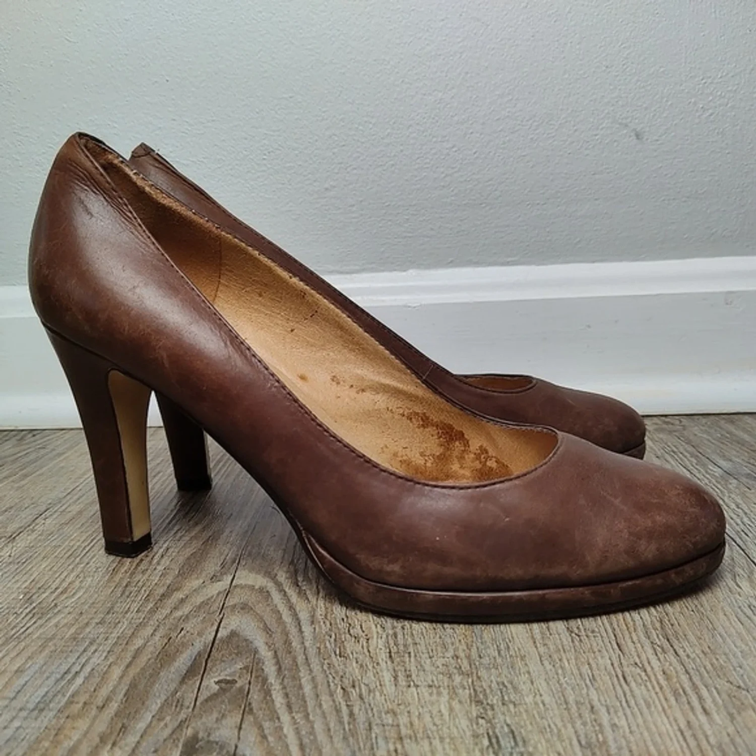 Saks 5th Avenue真皮棕色高跟鞋-