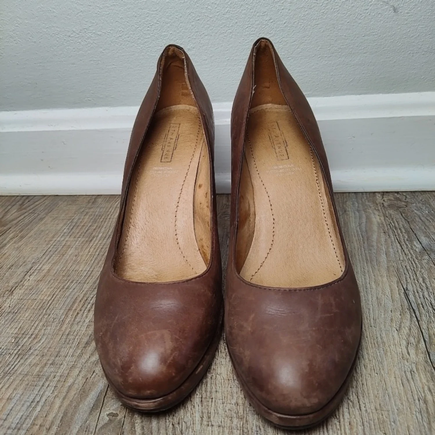 Saks 5th Avenue真皮棕色高跟鞋-