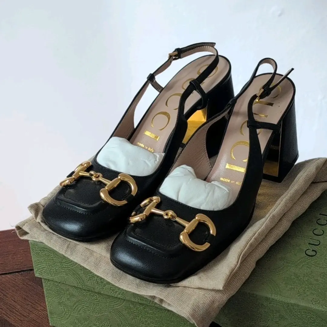 古驰黑色皮革露跟方头马位女鞋 37-
