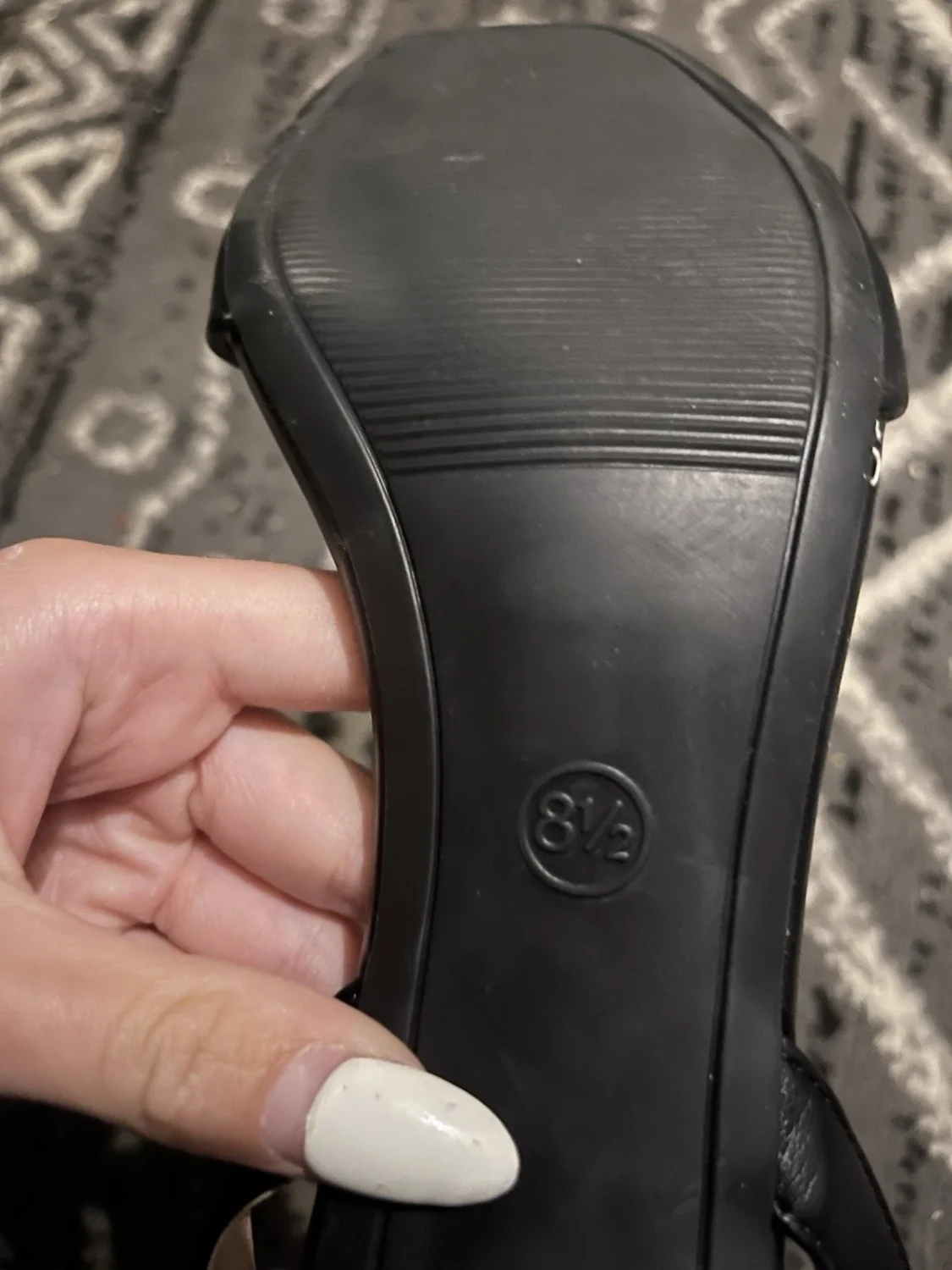 女式黑色漆皮绑带踝带露趾粗跟 8.5-