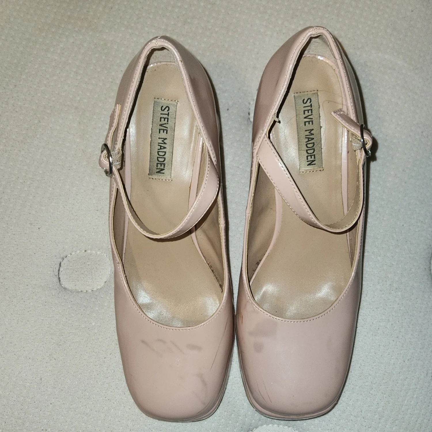Steve Madden 米色漆皮粗跟高跟鞋女式 9 码-