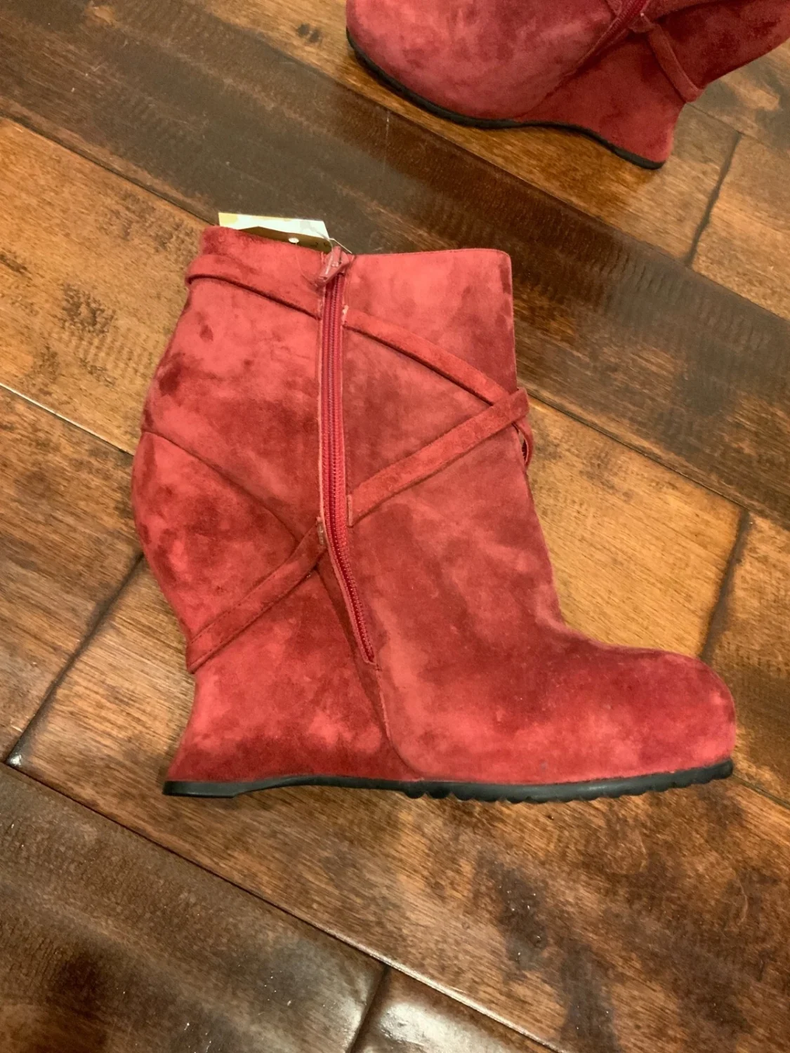 Bottega Venetta 红色麂皮绒皮革楔形高跟鞋,尺寸 40 | 10-