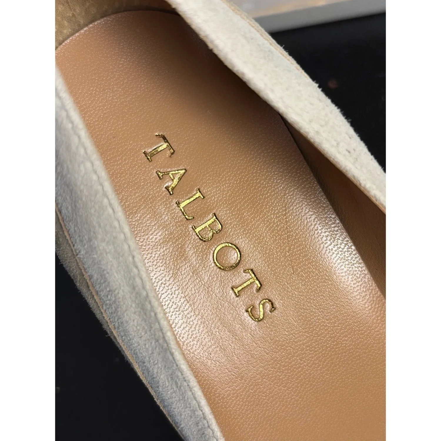 Talbots Rae 麂皮绒色块高跟鞋米色奶油色黑色方跟鞋 8B 巴西-
