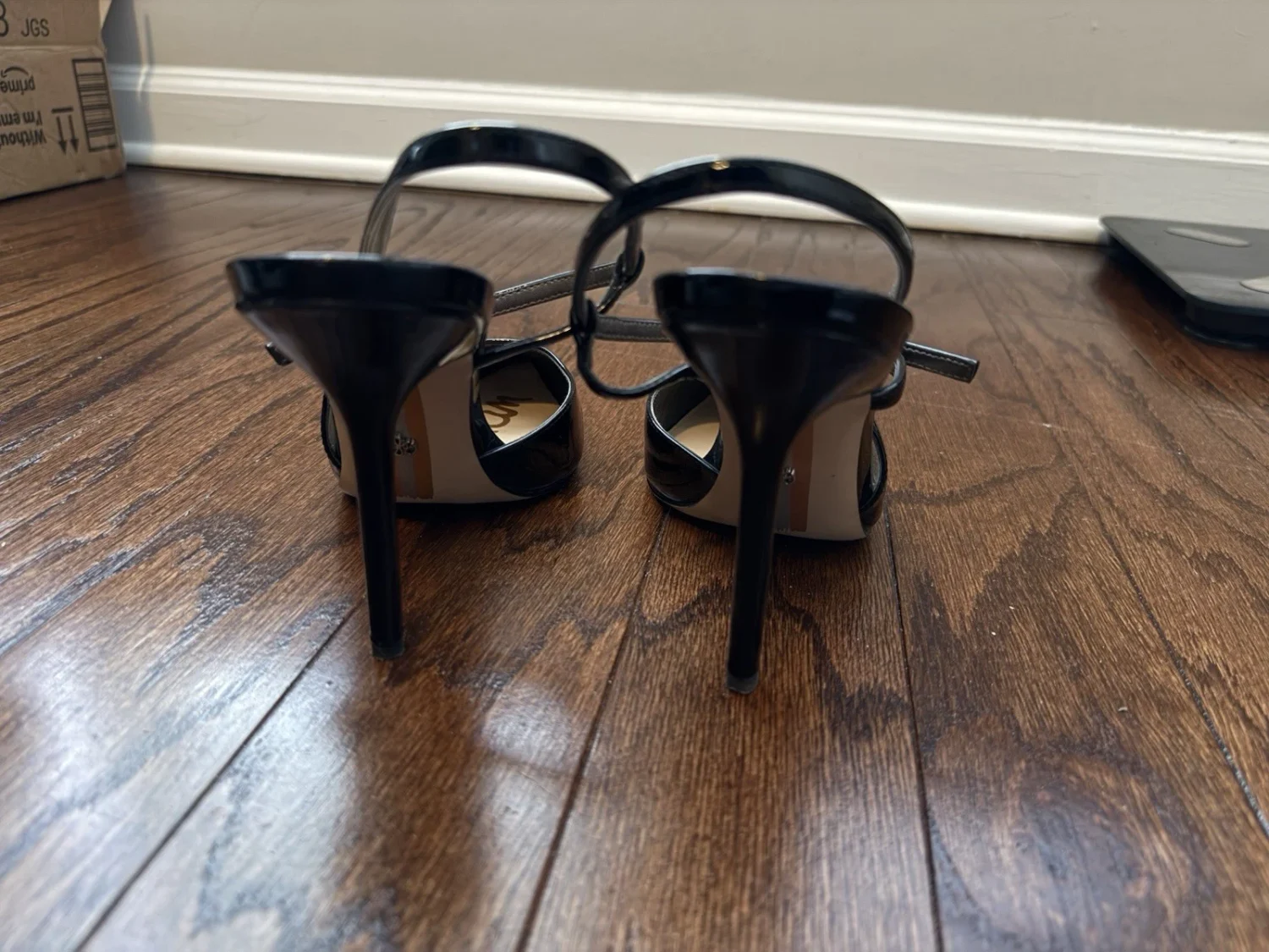 Sam Edelman 黑色专利尖头露跟踝带鞋 7.5M 码-
