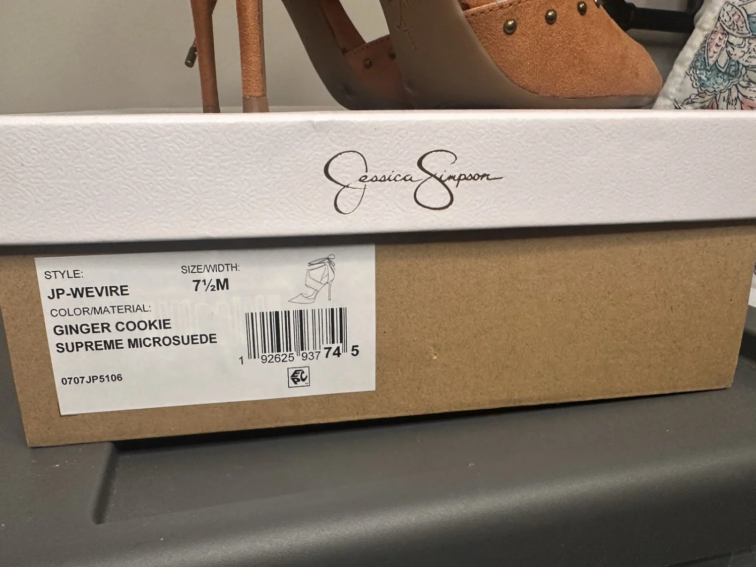 Jessica Simpson 棕色微绒面革绑带尖头高跟鞋 7.5 米-