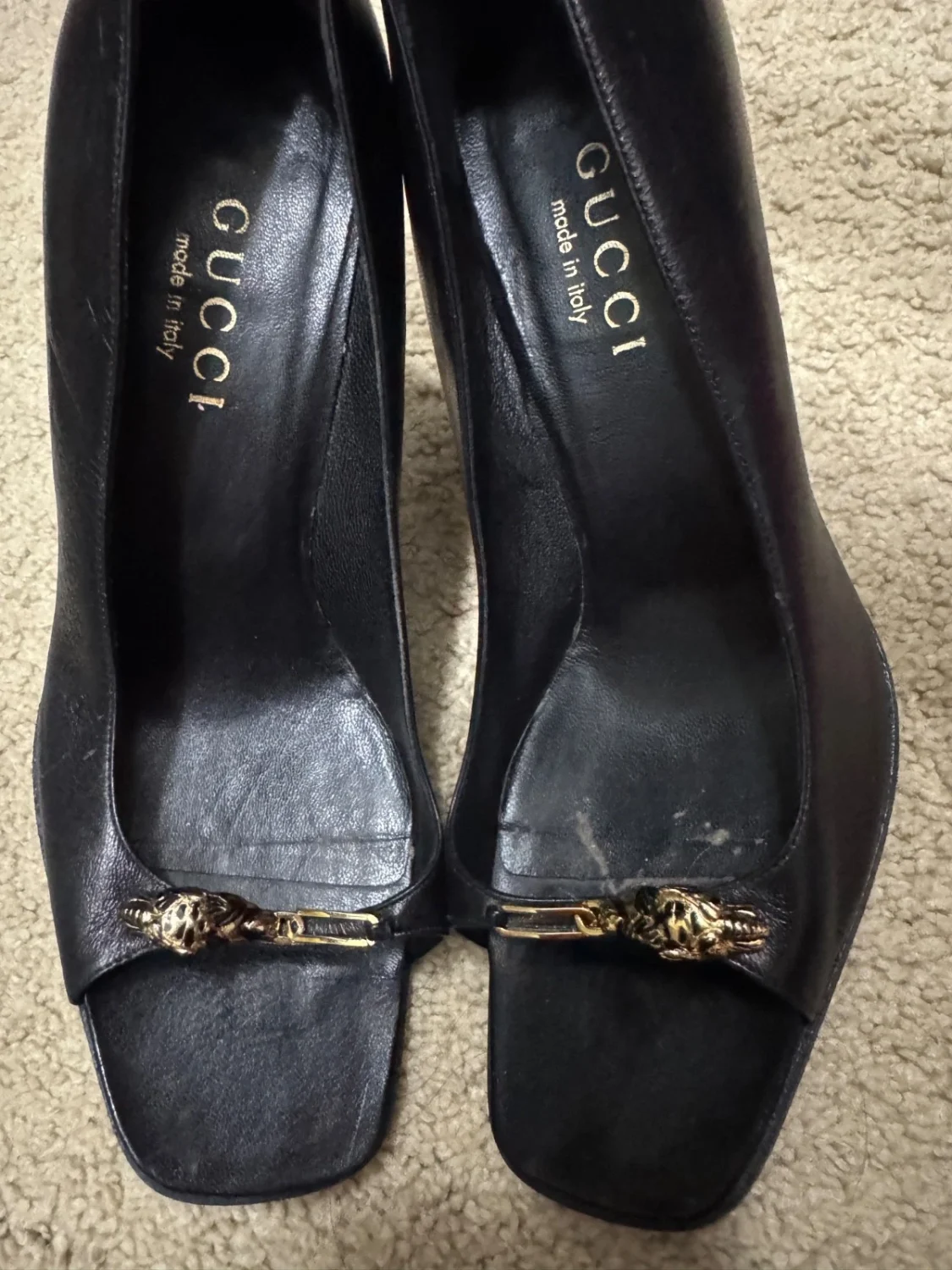 复古古驰 Tom Ford Era Panther 马位露趾高跟鞋黑色皮革高跟鞋-