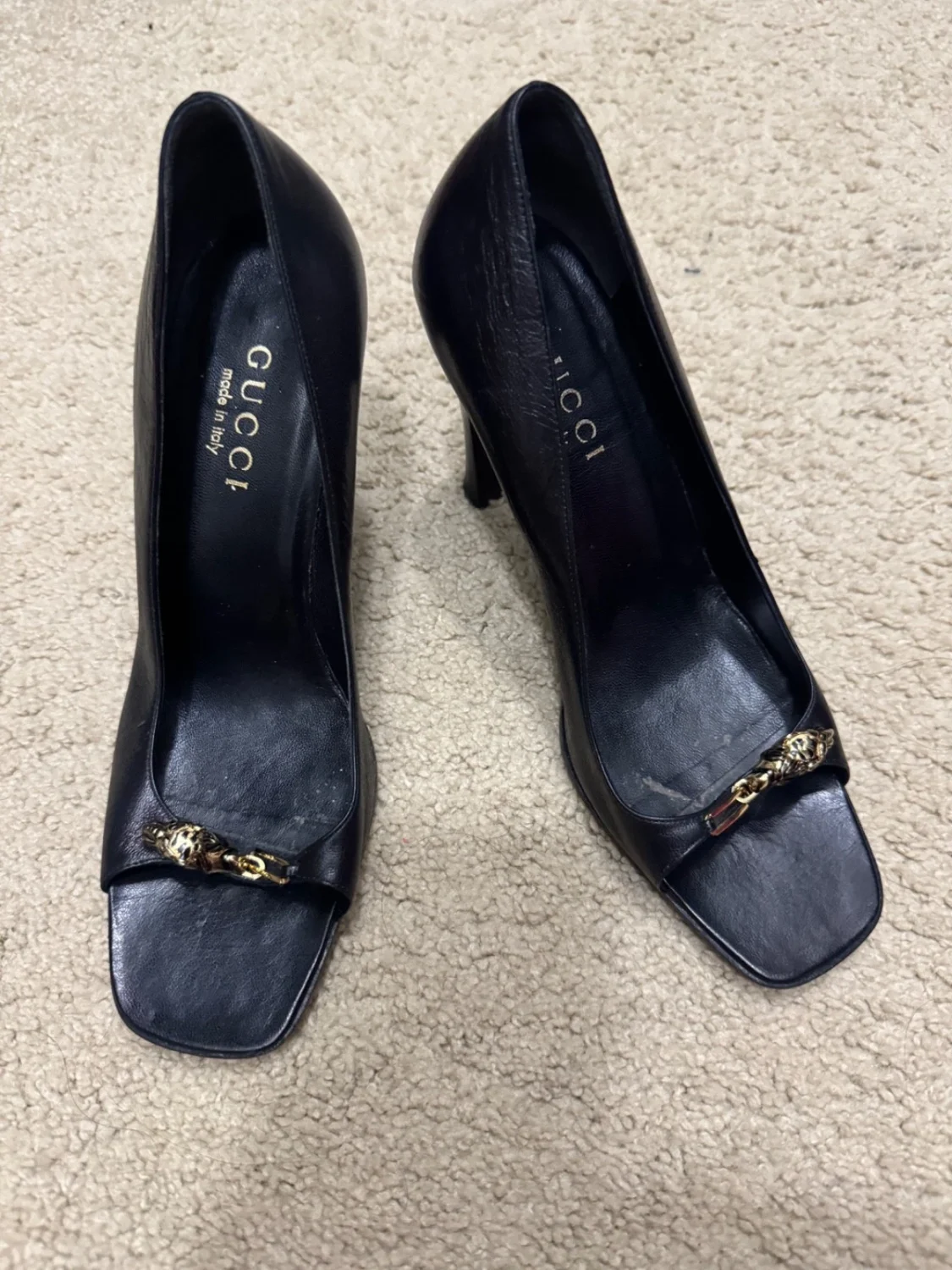 复古古驰 Tom Ford Era Panther 马位露趾高跟鞋黑色皮革高跟鞋-