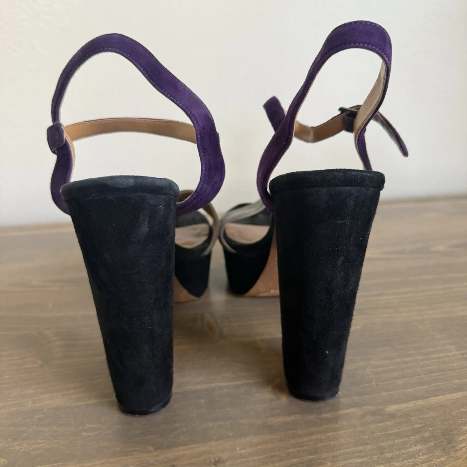 Nine West 女式 8.5 米灰色紫色皮革厚底超高跟鞋凉鞋-