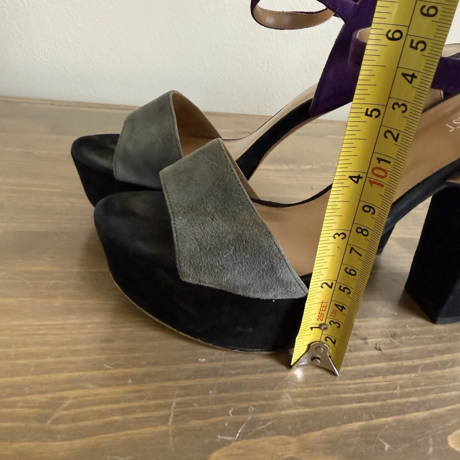 Nine West 女式 8.5 米灰色紫色皮革厚底超高跟鞋凉鞋-