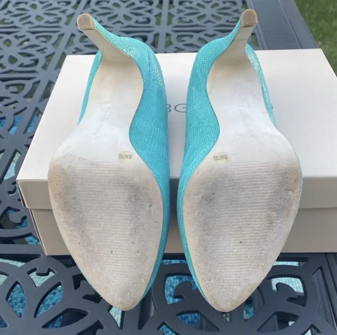 BCBG 孔雀尺寸 81/2 高跟鞋...穿过 3 次-