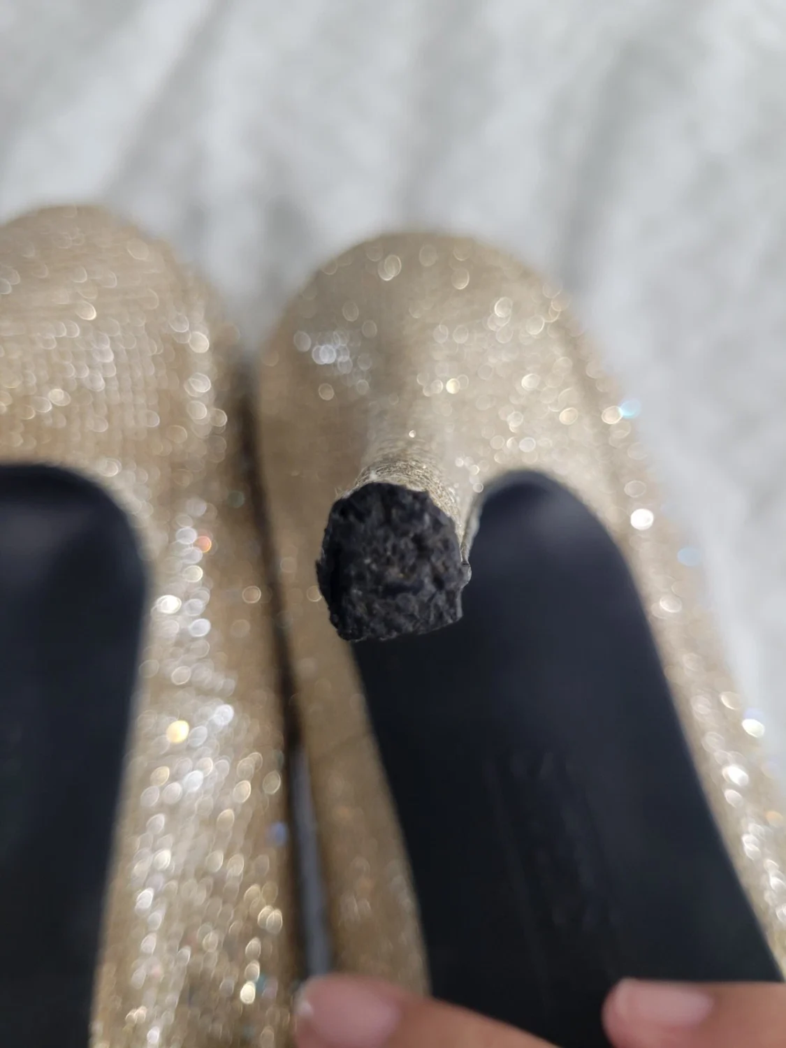 金色(银色拖鞋品牌)闪亮水钻高跟鞋。 10W 码 -