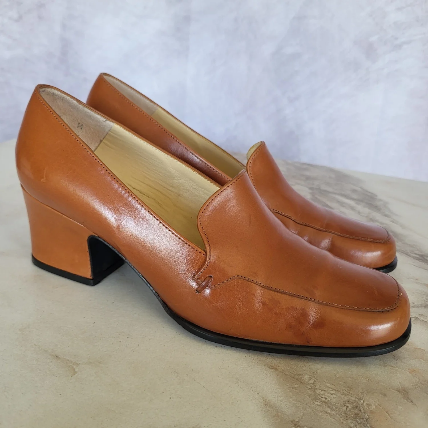 Bally NINNA 焦糖高跟乐福鞋皮革女式 5 码-