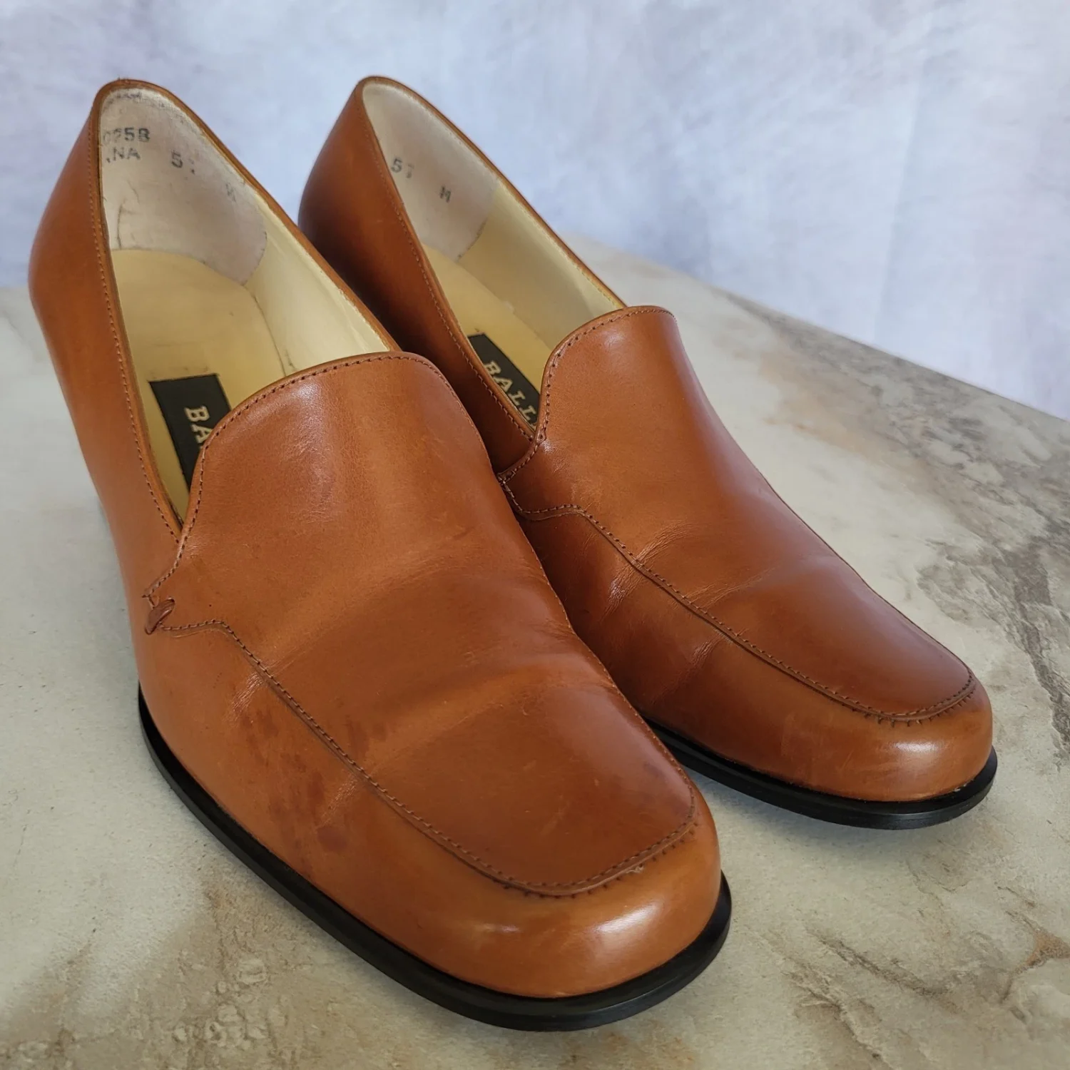 Bally NINNA 焦糖高跟乐福鞋皮革女式 5 码-