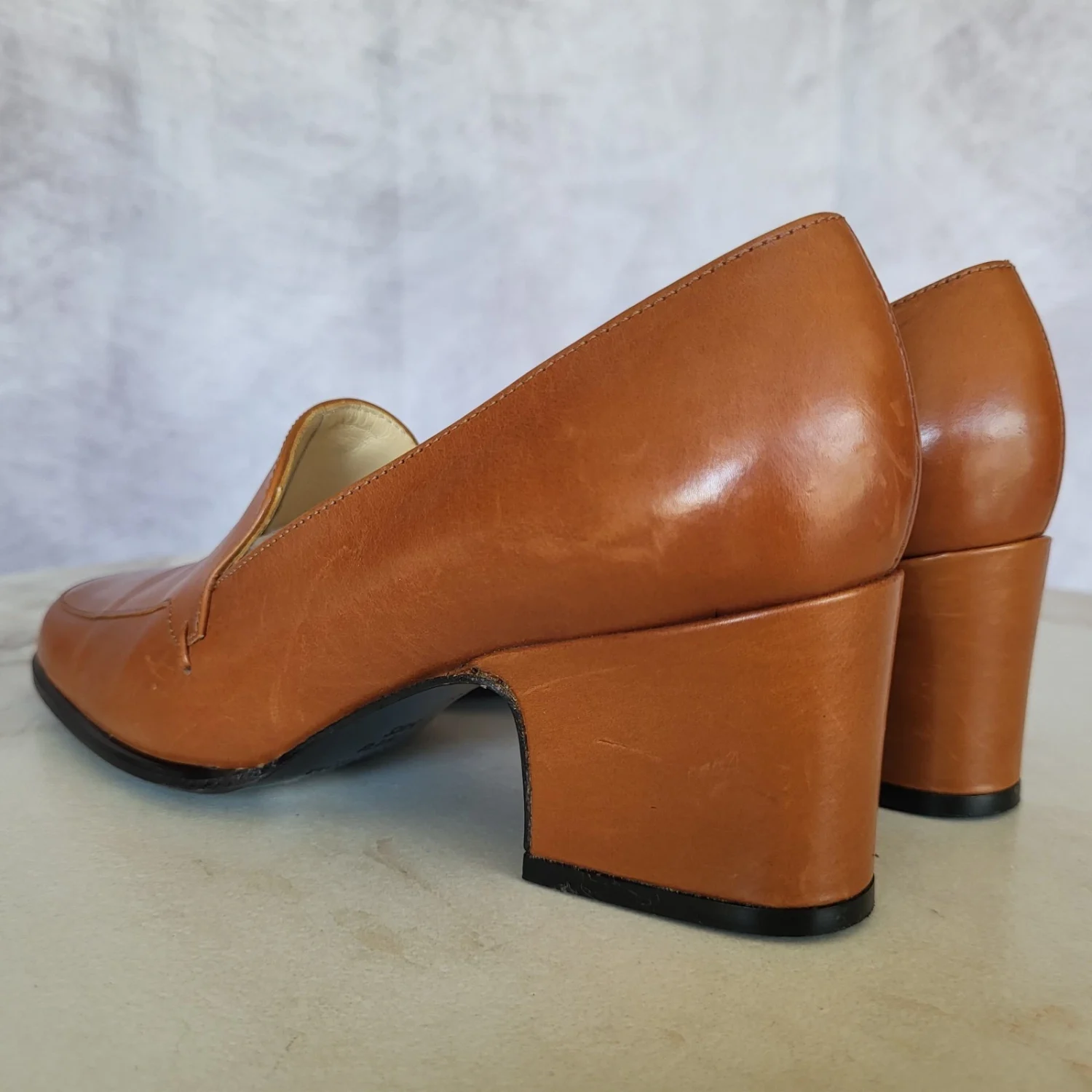 Bally NINNA 焦糖高跟乐福鞋皮革女式 5 码-