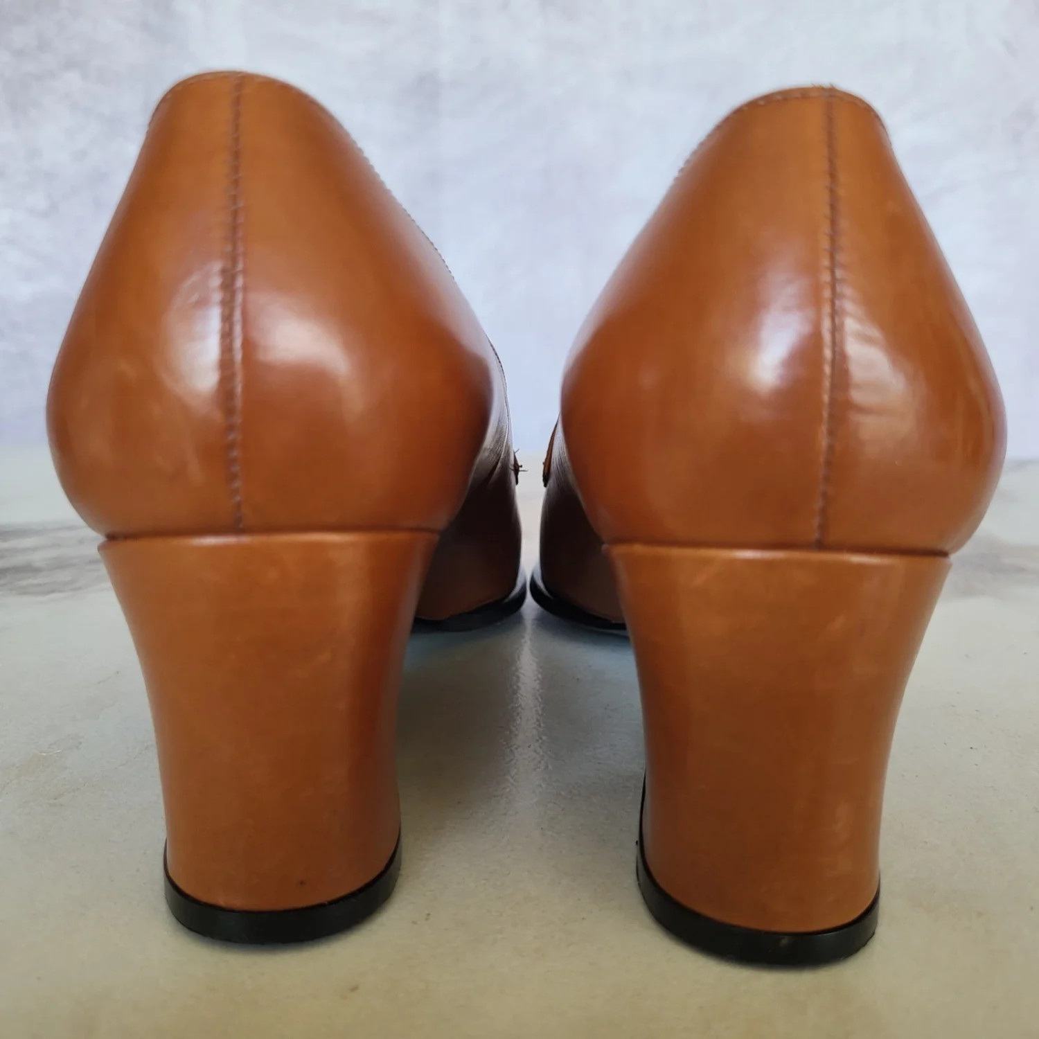 Bally NINNA 焦糖高跟乐福鞋皮革女式 5 码-