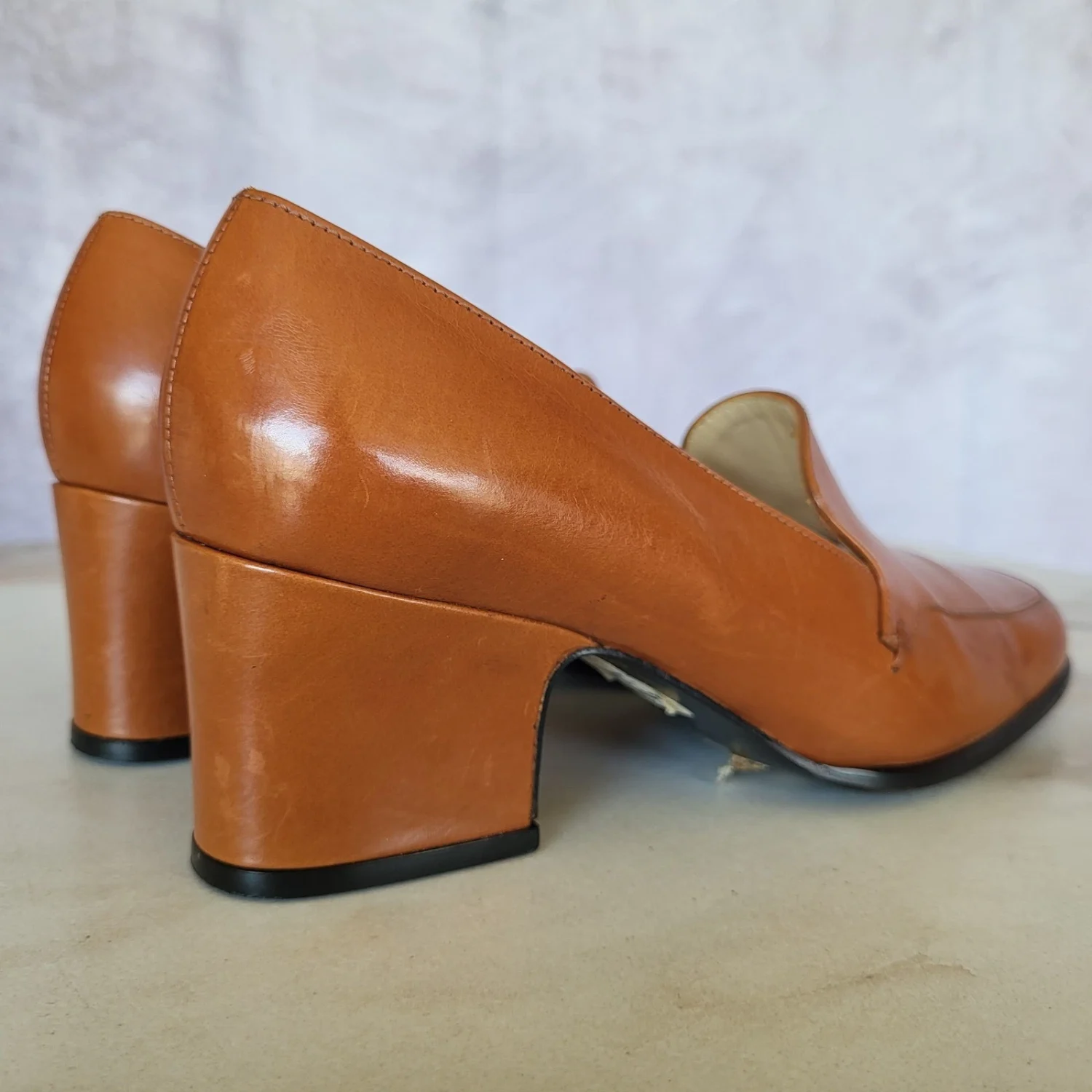 Bally NINNA 焦糖高跟乐福鞋皮革女式 5 码-