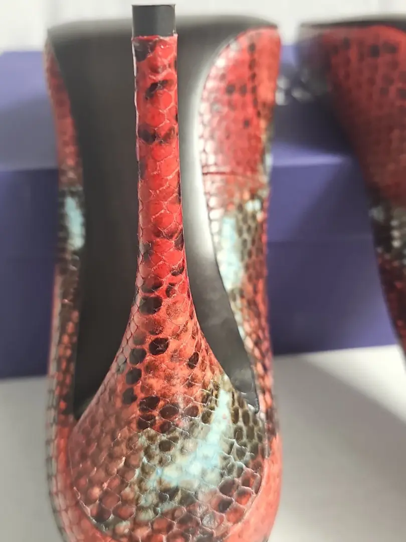Stuart Weitzman Naughty 系列尺寸 12W Carni Painted Python - 华丽 -
