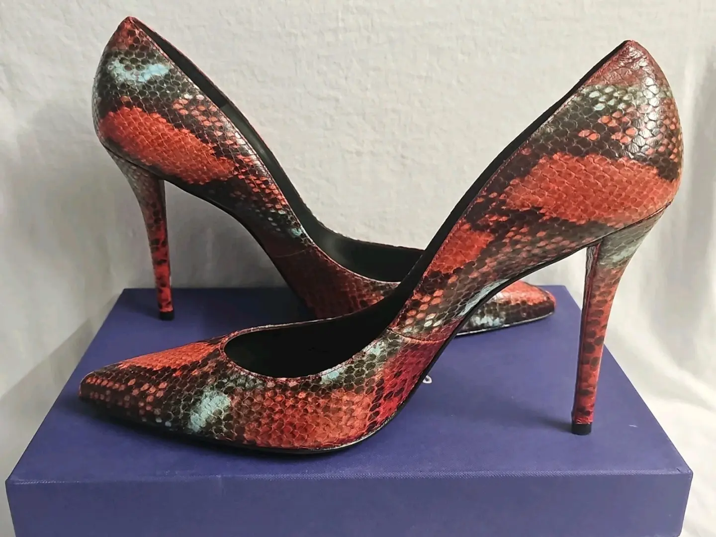 Stuart Weitzman Naughty 系列尺寸 12W Carni Painted Python - 华丽 -