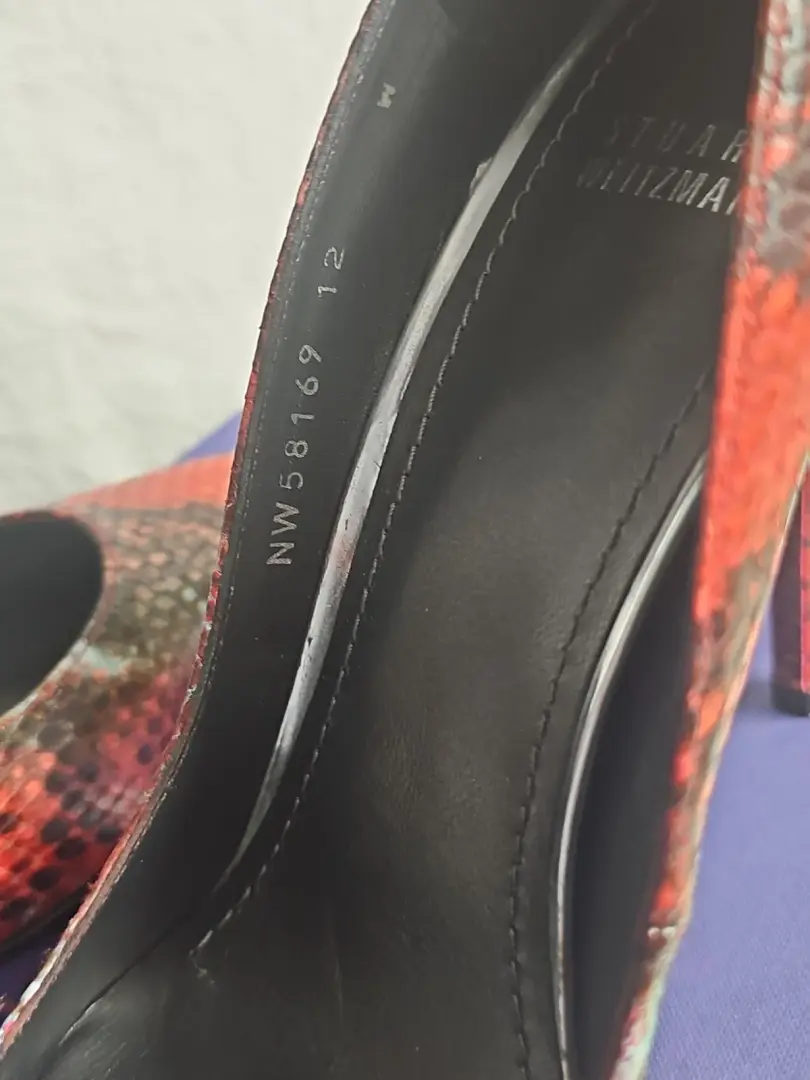 Stuart Weitzman Naughty 系列尺寸 12W Carni Painted Python - 华丽 -