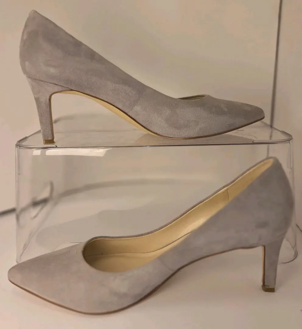 Nine West Moyen 灰色麂皮绒皮革一脚蹬尖头高跟鞋女式 10M 码-