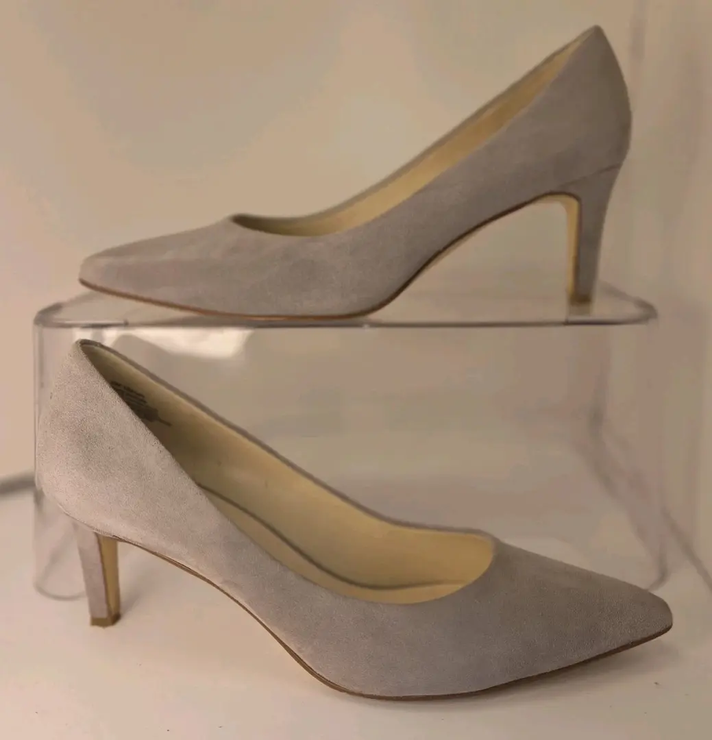 Nine West Moyen 灰色麂皮绒皮革一脚蹬尖头高跟鞋女式 10M 码-