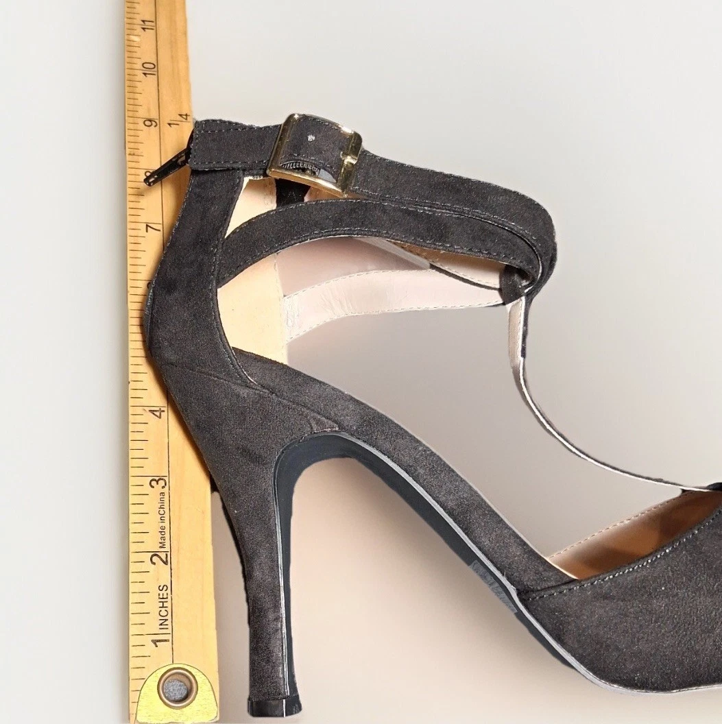Qupid Black Faux Suede T-Strap Platform Pumps Heels Womens Size 7 Round Toe Zip