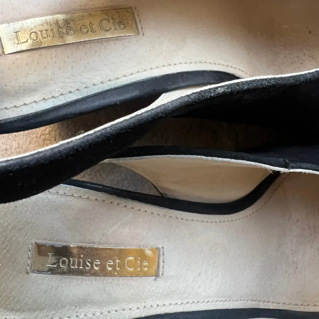 Louise et Cie Lo-Piarissa 女式 8.5 EU 39 黑色麂皮绒露背楔形鞋跟别致-