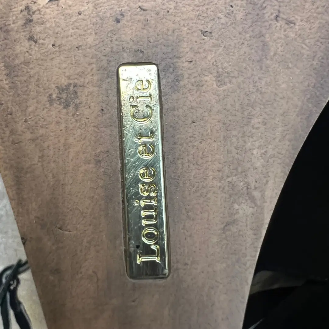 Louise et Cie Lo-Piarissa 女式 8.5 EU 39 黑色麂皮绒露背楔形鞋跟别致-