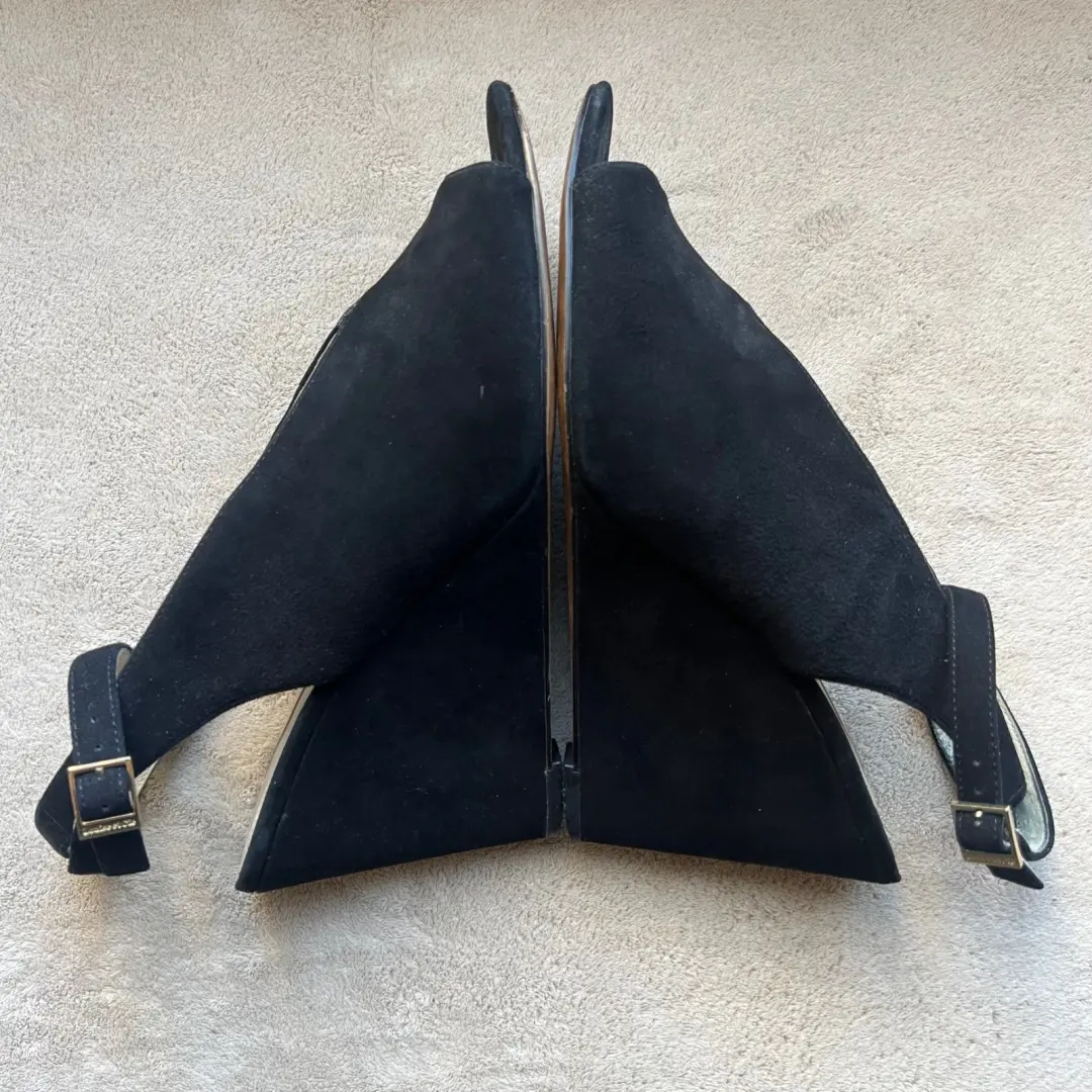 Louise et Cie Lo-Piarissa 女式 8.5 EU 39 黑色麂皮绒露背楔形鞋跟别致-
