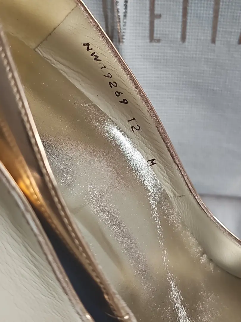 Stuart Weitzman Nouveau 系列 Rose Specchio 尺寸 12M-