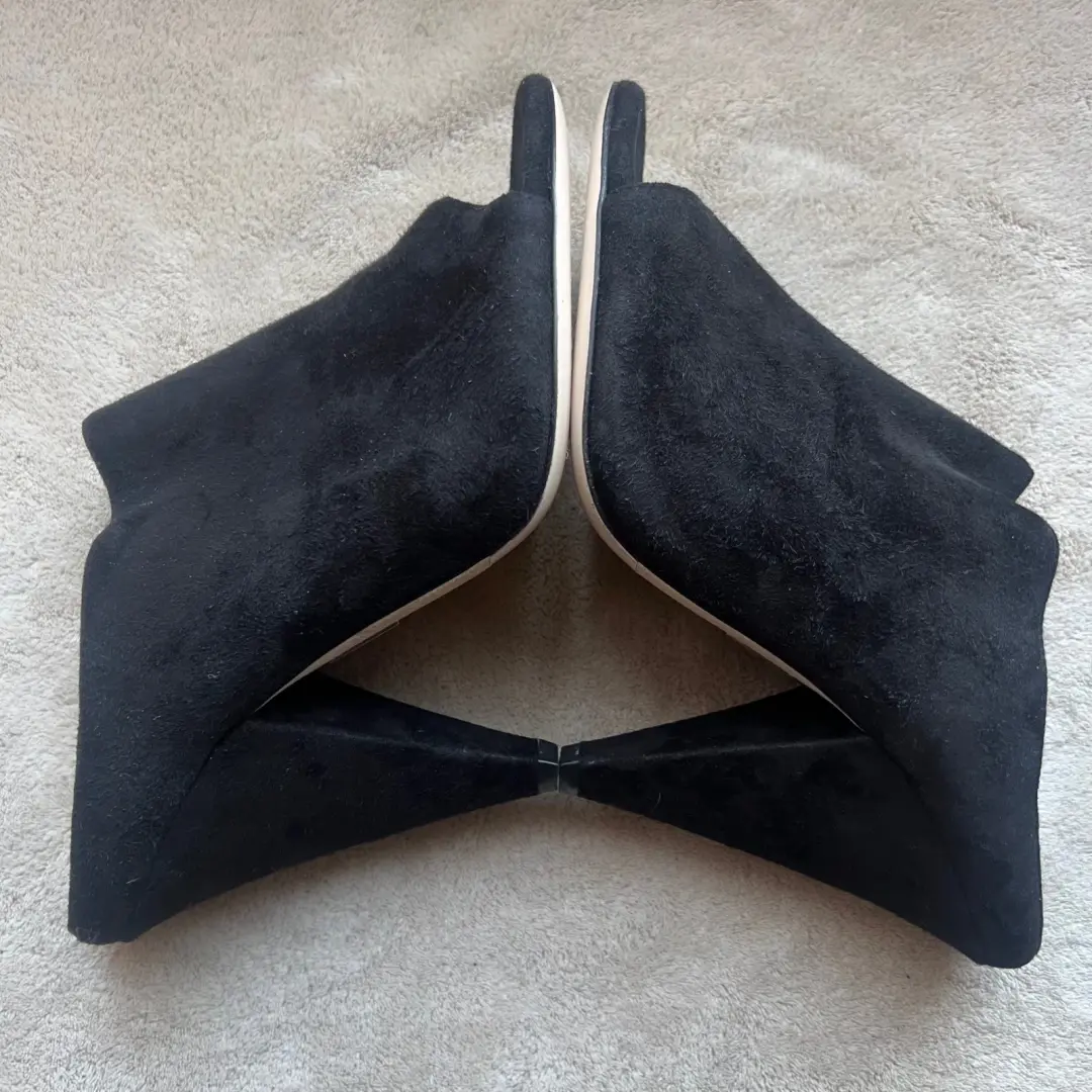 Tamara Mellon Kendra 黑色麂皮绒露趾骡子凉鞋高跟鞋女式 7 EU 37.5 别致-