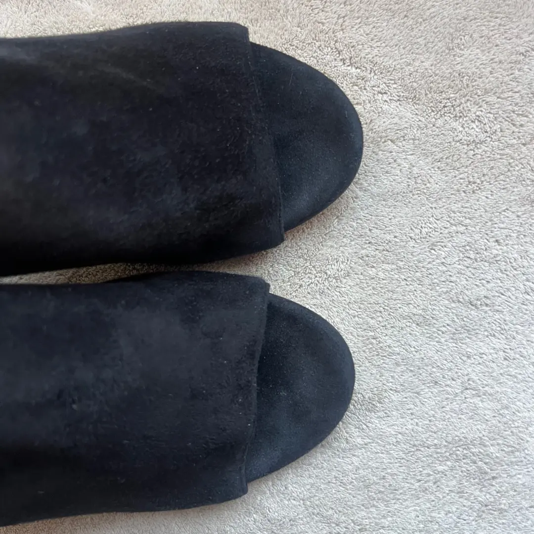 Tamara Mellon Kendra 黑色麂皮绒露趾骡子凉鞋高跟鞋女式 7 EU 37.5 别致-