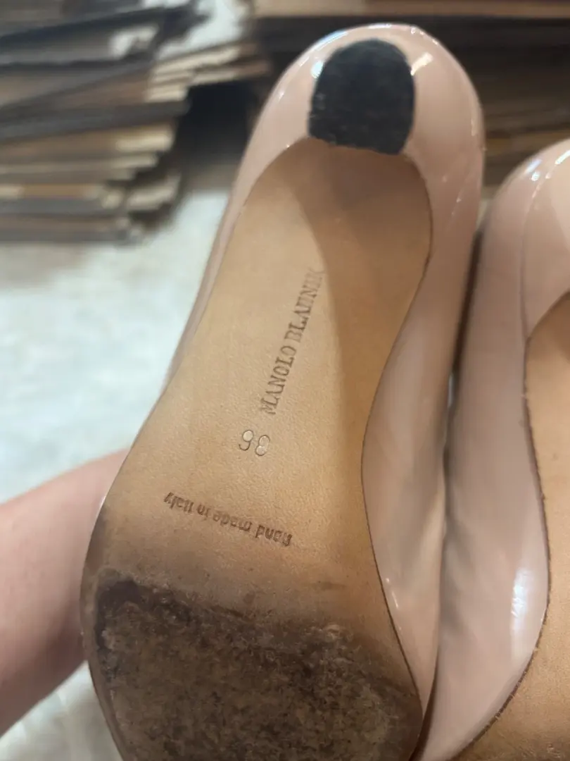 Manolo Blahnik Campari 36 裸色漆皮 Mary Jane 尖头高跟鞋-