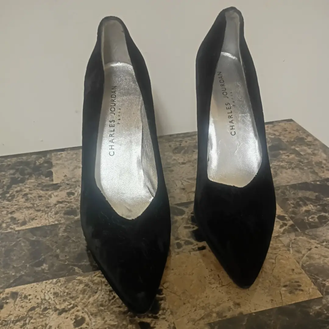 Charles Jourdan 高跟鞋 9.5 码黑色麂皮绒细高跟鞋古巴锥形高跟鞋花朵-