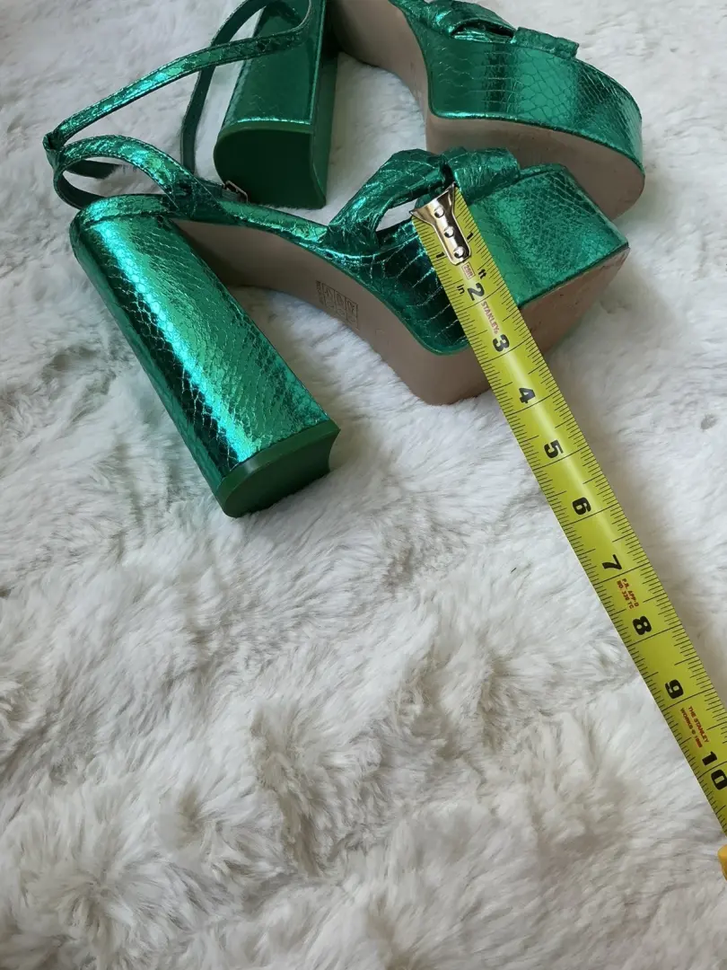Public Desire x ASOS 绿色金属厚底高跟鞋绑带厚底凉鞋 Leo 9-